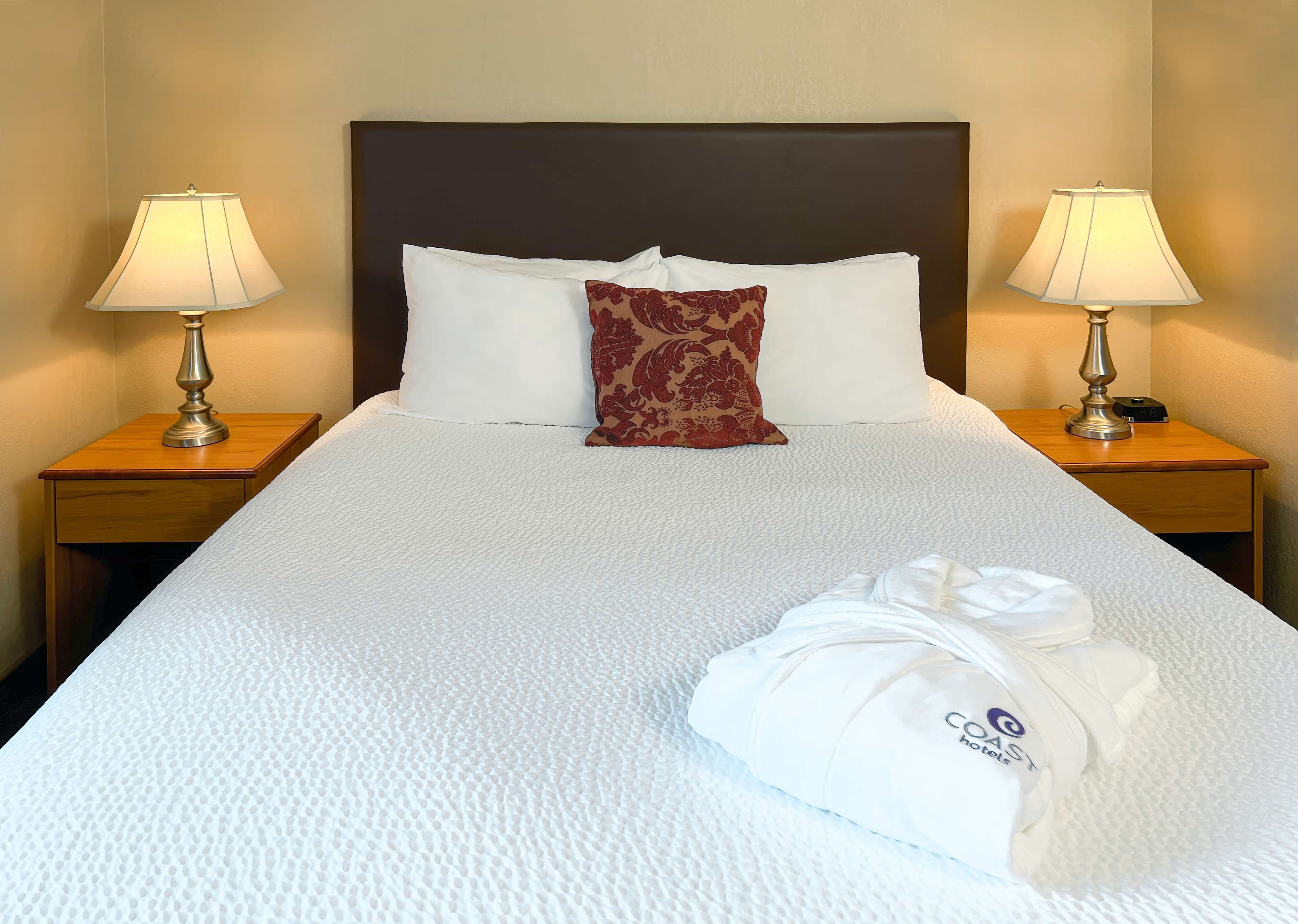 1 bedroom, desk, laptop workspace, blackout curtains