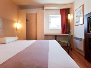 Premium bedding, desk, soundproofing, iron/ironing board