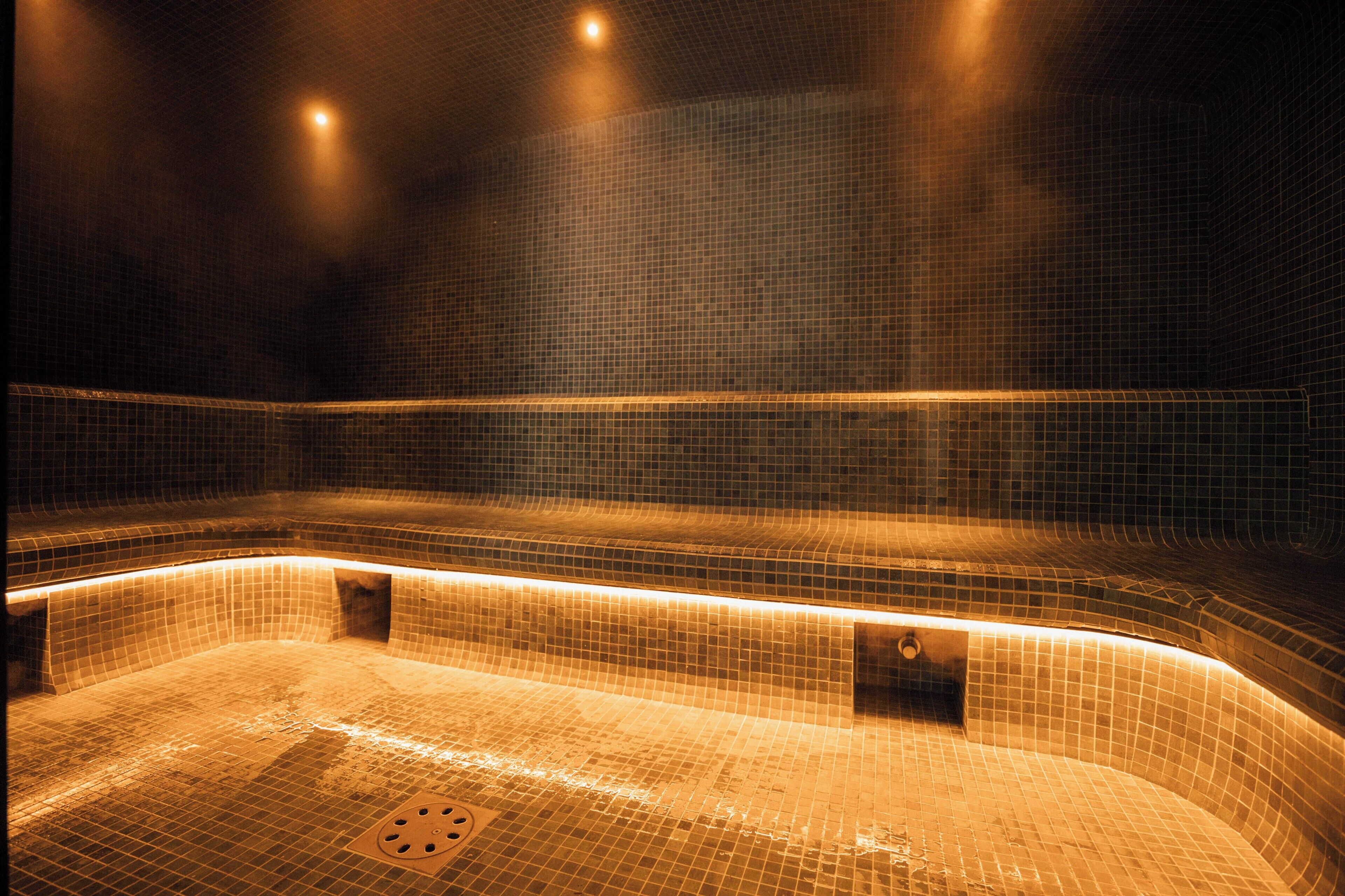 steam room
