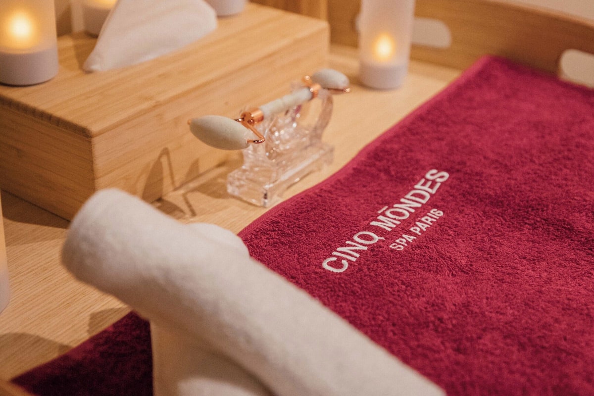 couples treatment room(s), body treatments, body wraps, body scrubs