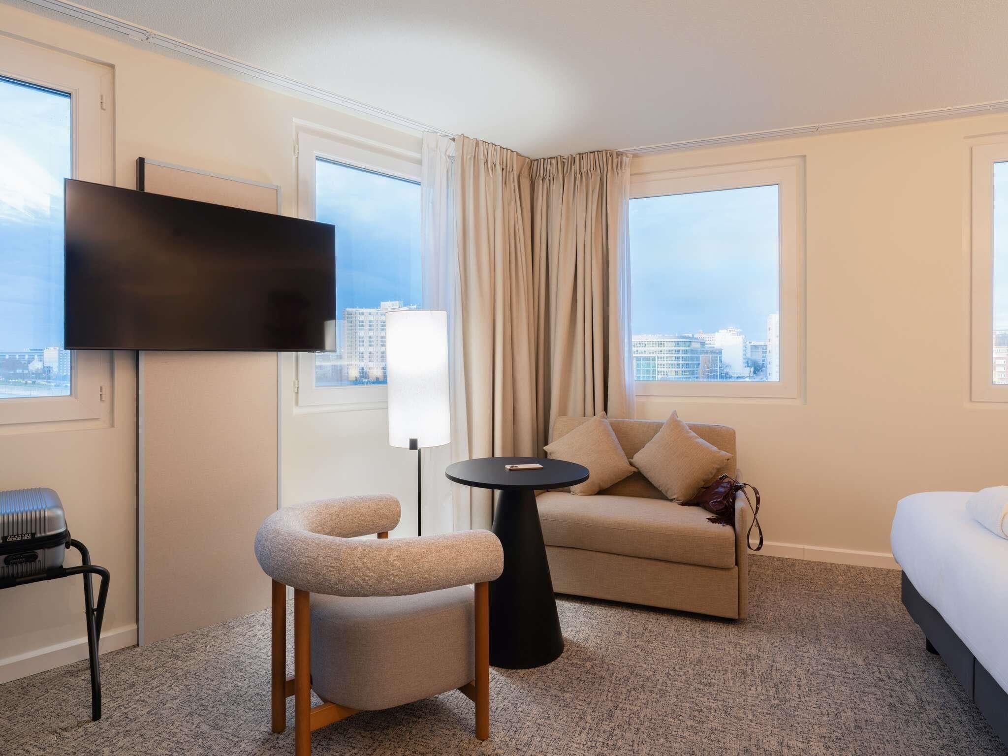 Privilege, Room, 1 Double Bed | Premium bedding, memory-foam beds, in-room safe, soundproofing