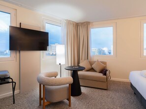 Hochwertige Bettwaren, Betten mit Memory-Foam-Matratzen, Zimmersafe