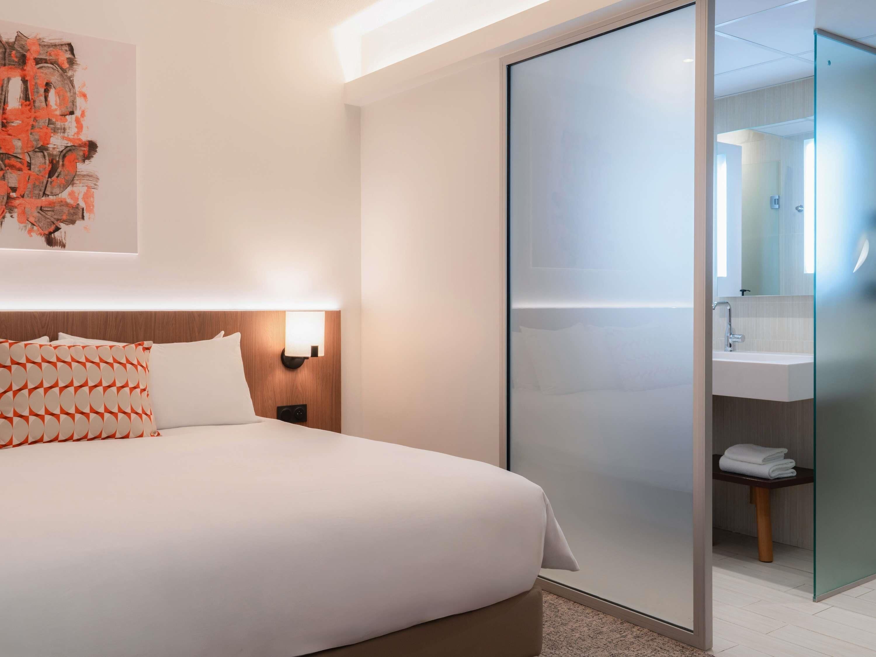 Superior Room, 1 Double Bed | Premium bedding, memory foam beds, in-room safe, soundproofing