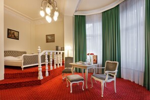 Standard-Doppel- oder -Zweibettzimmer | Wohnbereich