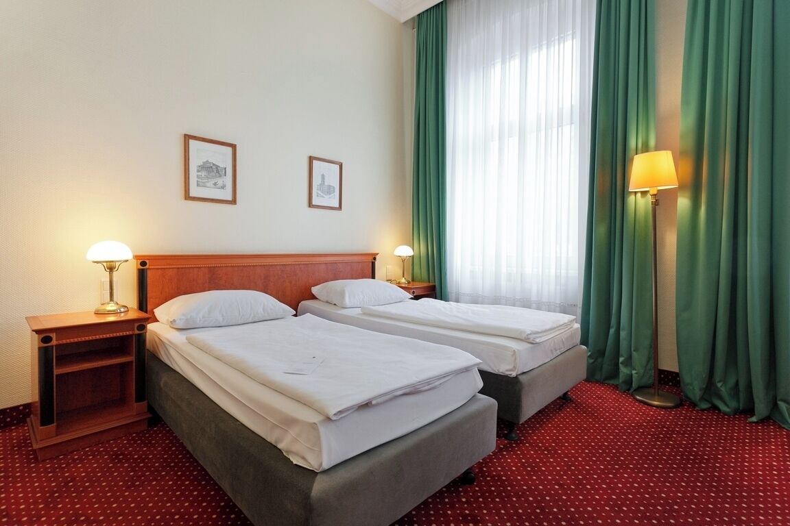 Standard Twin Room | Hypo-allergenic bedding, desk, blackout drapes, soundproofing