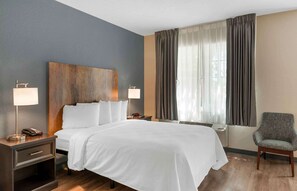 Deluxe Studio, 1 Queen Bed with Sofa bed, Non Smoking | Premium bedding, desk, blackout curtains, iron/ironing board - Extended Stay America Premier Suites Ft Lauderdale CypressCk (Pompano Beach)