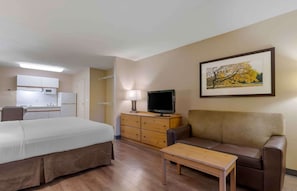 Deluxe Studio, 1 King Bed with Sofa bed, Non Smoking | Desk, laptop workspace, free WiFi, bed sheets - Extended Stay America Select Suites - Jacksonville - Southside (Jacksonville)