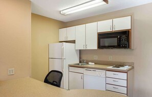Fridge, microwave, stovetop