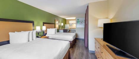 Studio, 2 Double Beds, Non Smoking | Desk, blackout drapes, iron/ironing board, free WiFi