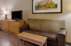 Studio – deluxe, 1 kingsize-seng med sovesofa, ikke-røyk | Skrivebord, blendingsgardiner, strykejern/-brett og wi-fi (inkludert)