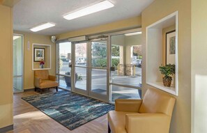 Lobby - Extended Stay America Suites Seattle Southcenter (Tukwila)