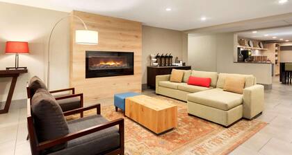 Country Inn & Suites by Radisson, Cedar Rapids Airport, IA