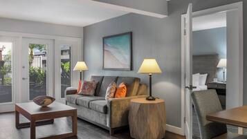 Condo, 1 Bedroom, Kitchen | Living area | TV