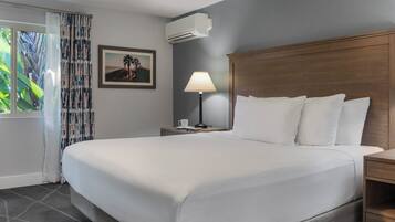 Een strijkplank/strijkijzer, gratis wifi, beddengoed