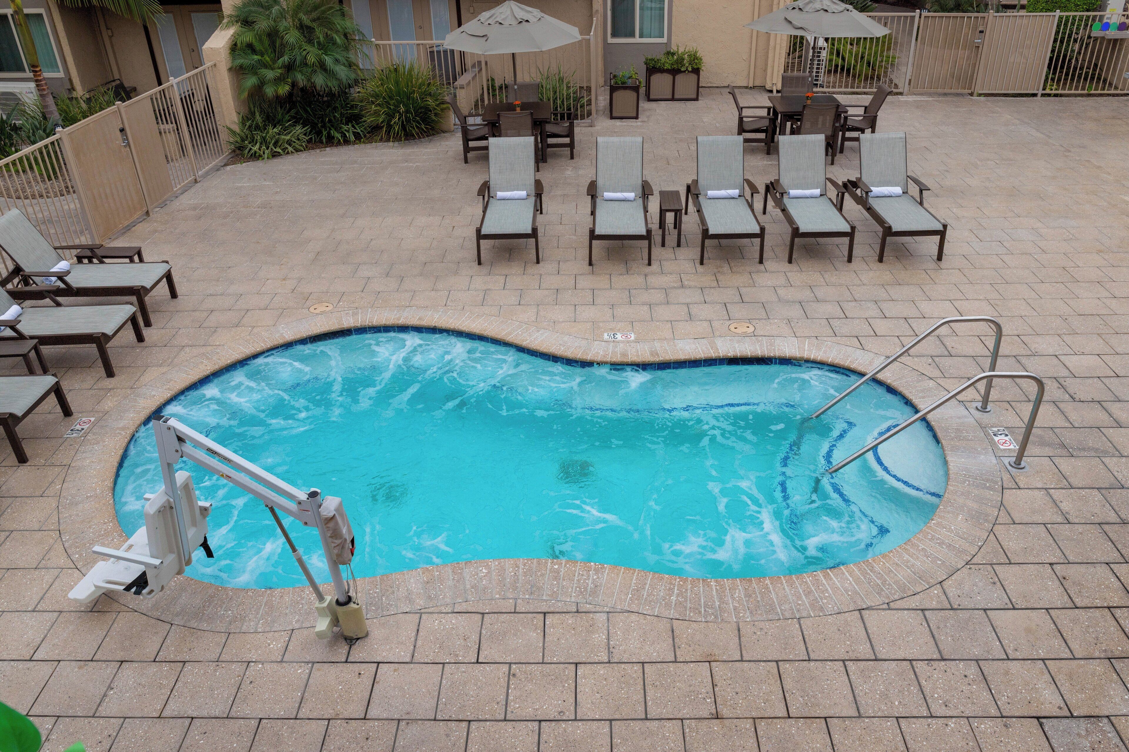 outdoor pool, pool loungers