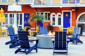 Fireplace - Hotel Del Sol (San Francisco)