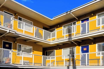 Courtyard at Hotel Del Sol