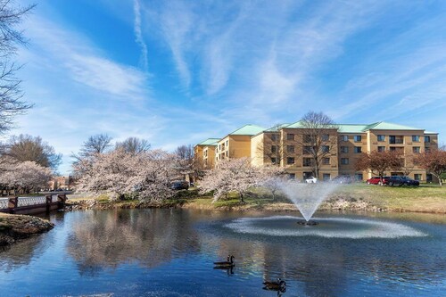 Courtyard by Marriott Richmond Northwest