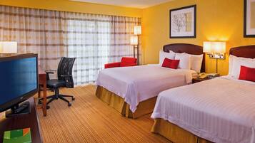 Espaço de trabalho para notebook, cortinas blackout