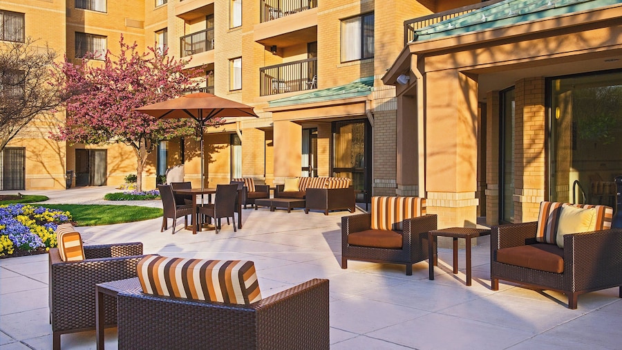 Courtyard by Marriott Richmond Northwest