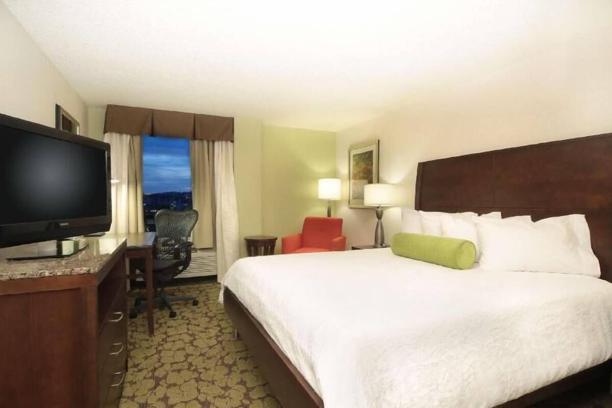 Premium bedding, down comforters, desk, blackout drapes