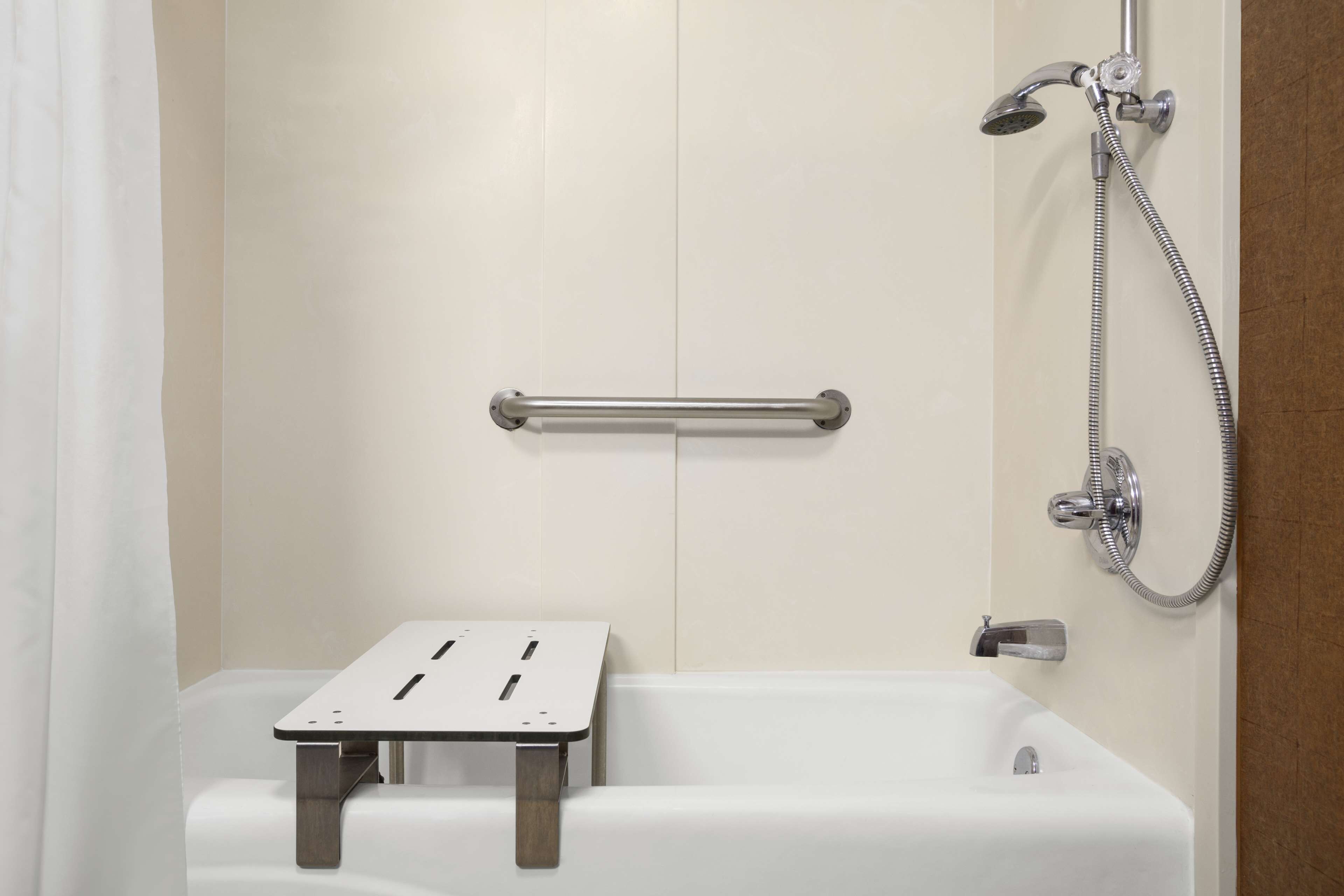 room, 1 king bed, accessible | bathroom | hair dryer, towels