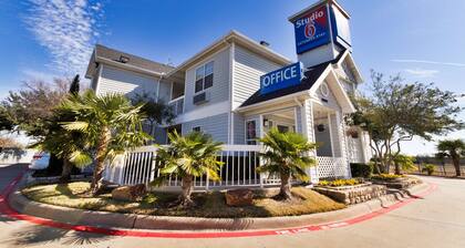 Studio 6 Dallas, TX - Garland - Northeast