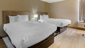 Iron/ironing board, WiFi (free), bed sheets - Suburban Studios Raleigh - Crabtree Valley (Raleigh)