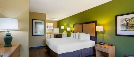 Escrivaninha, ferros/tábuas de passar roupa, Wi-Fi de cortesia