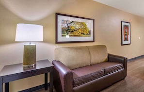 Desk, iron/ironing board, free WiFi, bed sheets - Extended Stay America Suites Clearwater Carillon Park (Clearwater)