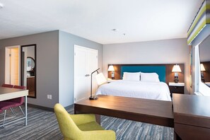 King Suite | Premium bedding, in-room safe, individually furnished, desk