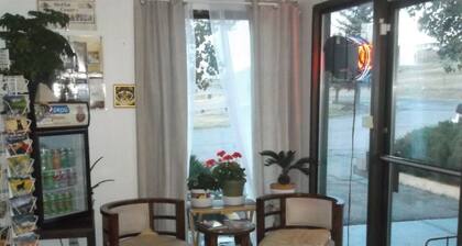 Travelers Inn & Suites