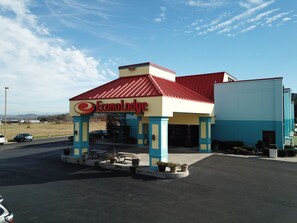 Front of property - Econo Lodge Newport Smoky Mountains Gateway (Newport)