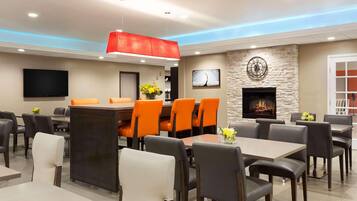 Desayuno buffet incluido todos los días