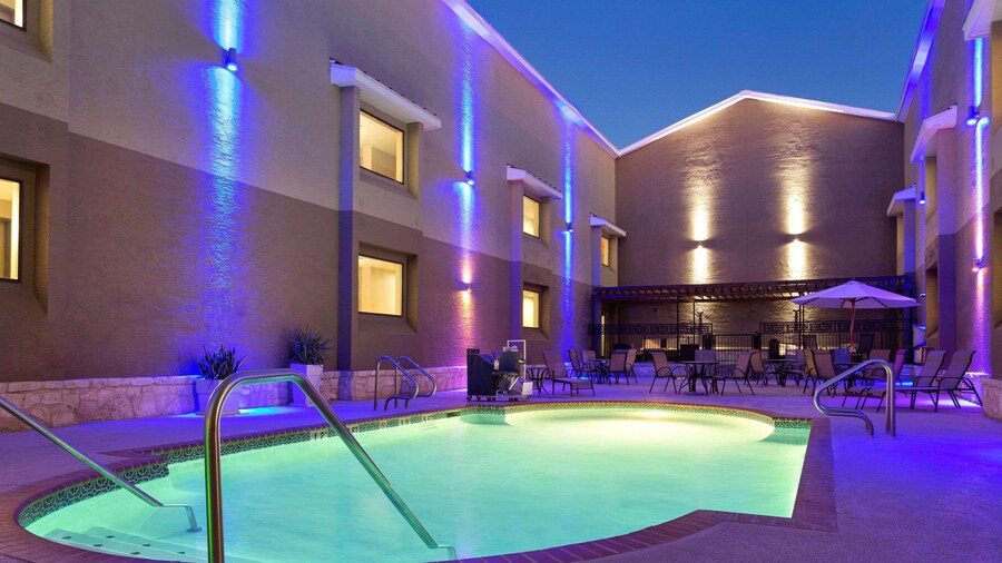 Country Inn & Suites by Radisson, Lackland AFB (San Antonio), TX