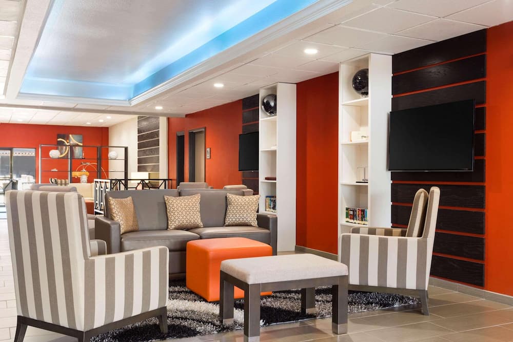 Country Inn & Suites by Radisson, San Antonio Lackland AFB - SeaWorld Area