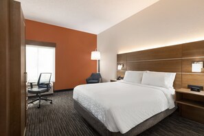In-room safe, desk, blackout drapes, iron/ironing board - Holiday Inn Express - Vero Beach by IHG (Vero Beach)