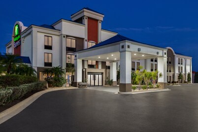 Holiday Inn Express - Vero Beach, an IHG Hotel