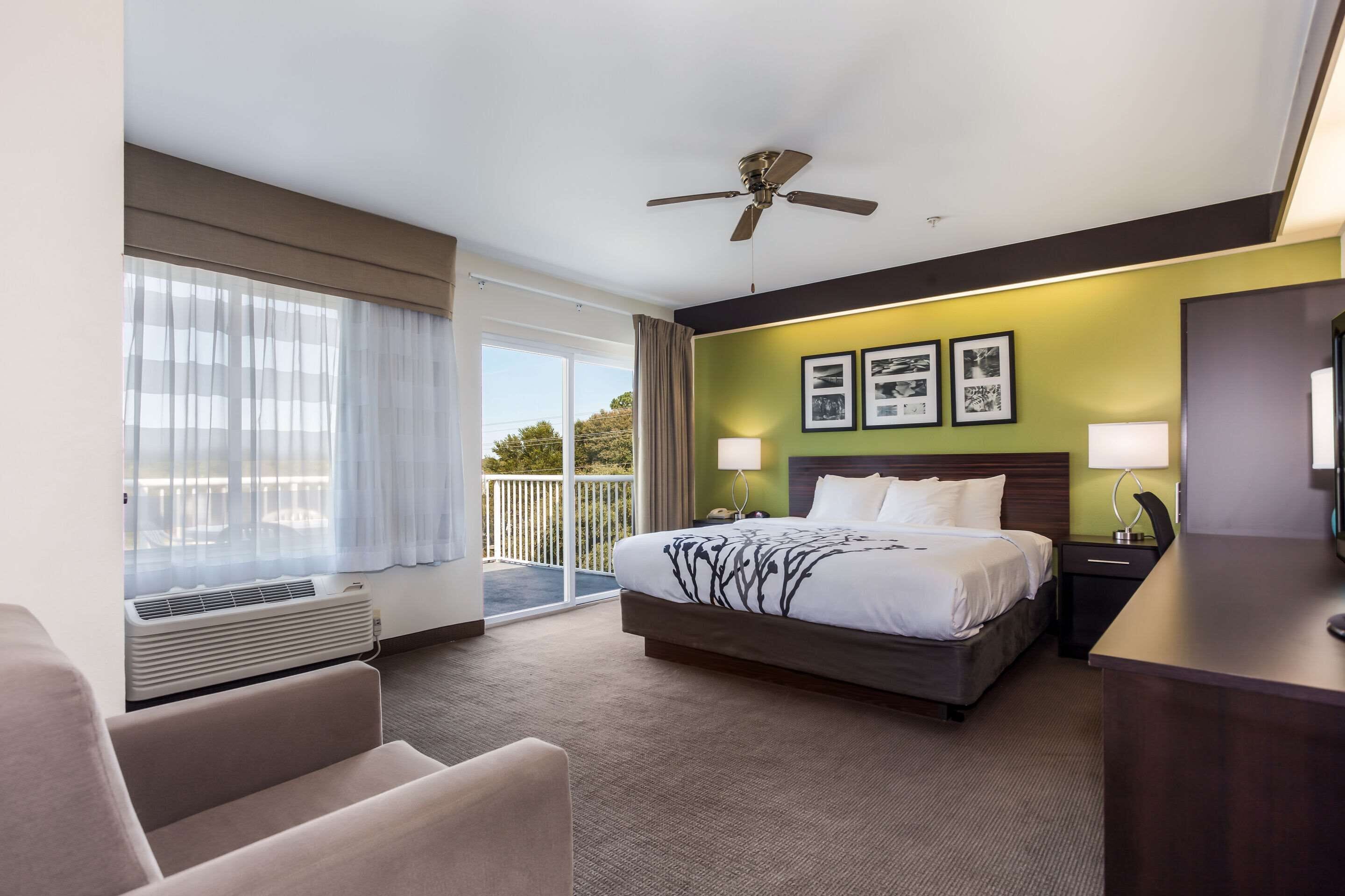 desk, iron/ironing board, free cots/infant beds, rollaway beds