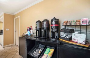 Free daily on-the-go breakfast - Extended Stay America Suites Newark Christiana Wilmington (Newark)