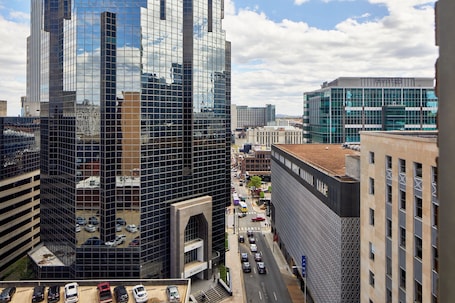 Room, 1 King Bed, City View | City view