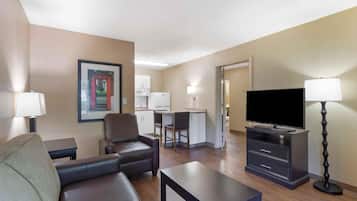 Suite, 1 King Bed, Non Smoking | Desk, iron/ironing board, free WiFi