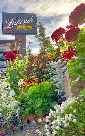 Exterior - Lakeside Lodge And Suites (Chelan)