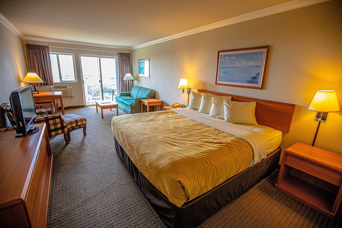 King Room w/ Sofa Bed & Ocean View | Premium bedding, desk, laptop workspace, iron/ironing board