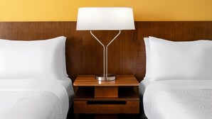 Down duvets, desk, laptop workspace, blackout curtains - Garner Hotel Macon West by IHG (Macon)