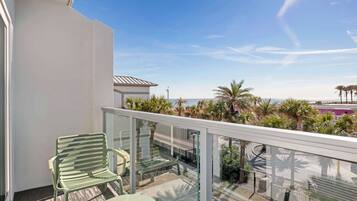 Premium bedding, pillow-top beds, in-room safe, desk