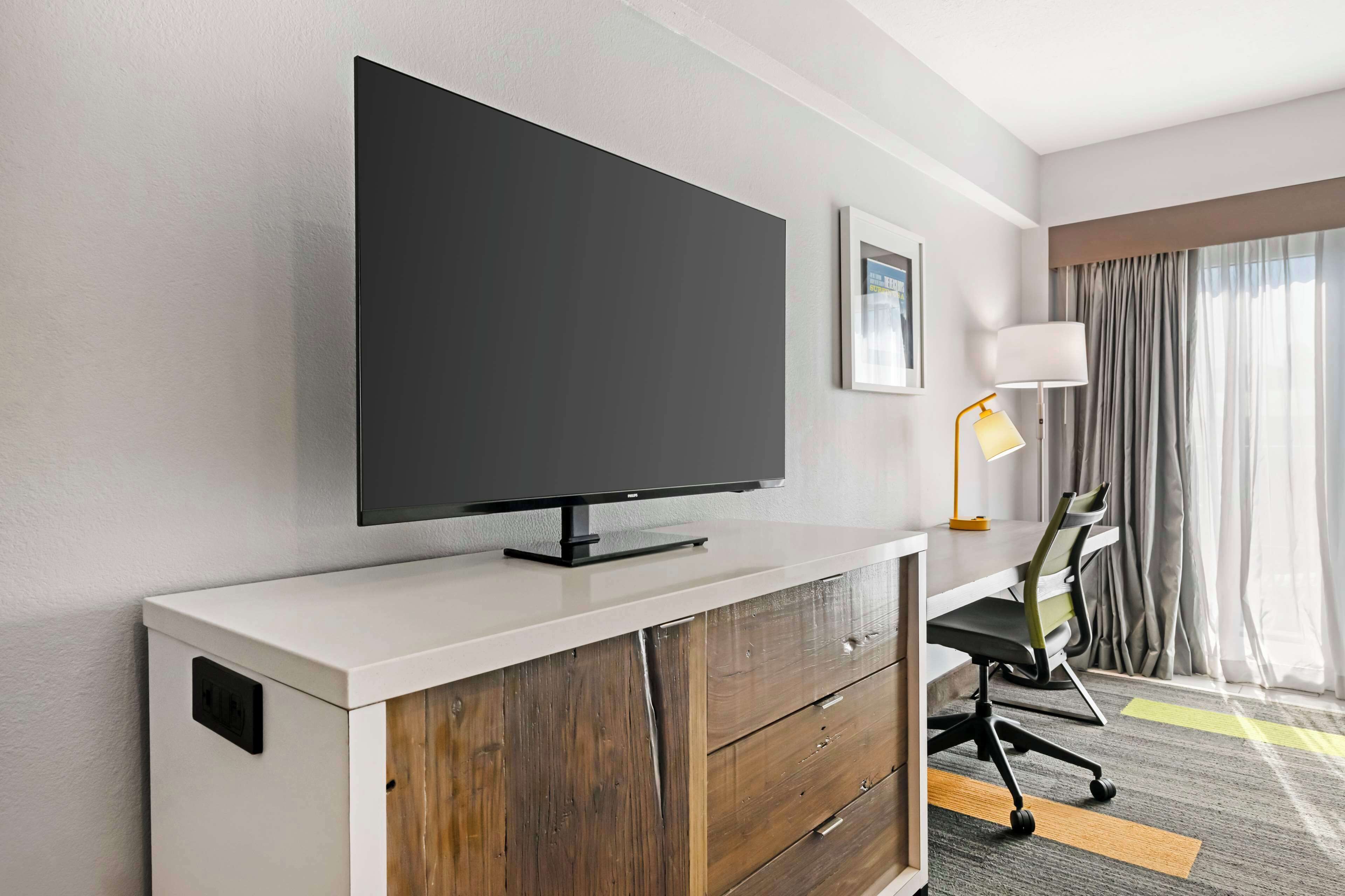 standard room, 2 queen beds, non smoking, refrigerator & microwave | premium bedding, pillow-top beds, in-room safe, desk