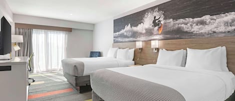 Standardrum - 2 queensize-sängar - icke-rökare - kylskåp och mikrovågsugn | Sängtillbehör av högsta kvalitet och bäddmadrasser