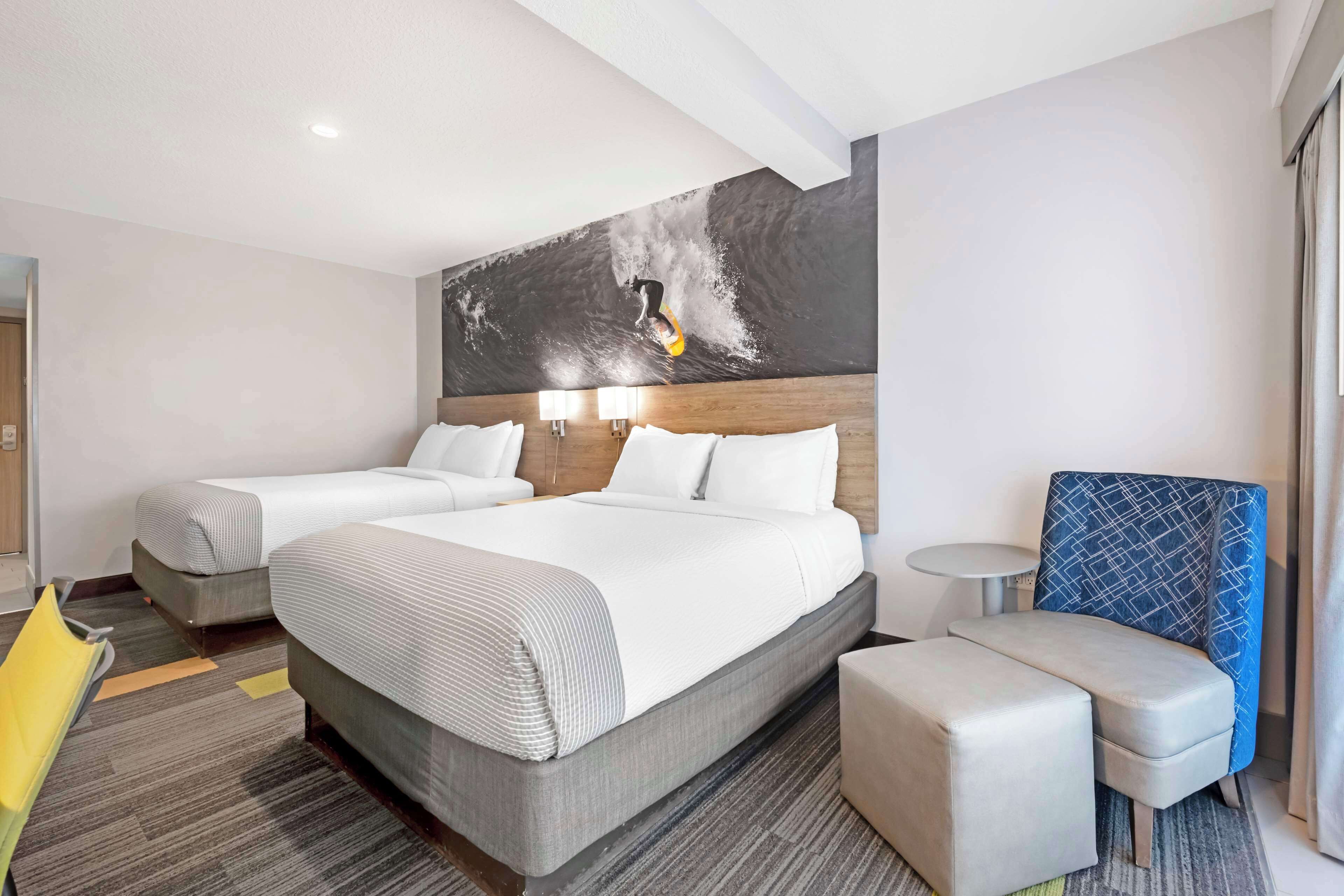 premium bedding, pillow-top beds, in-room safe, desk