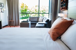 Studio Suite, 1 King Bed, Corner | Desk, laptop workspace, iron/ironing board, free WiFi - Revel Hotel Des Moines Urbandale, Tapestry Collection by Hilton (Urbandale)